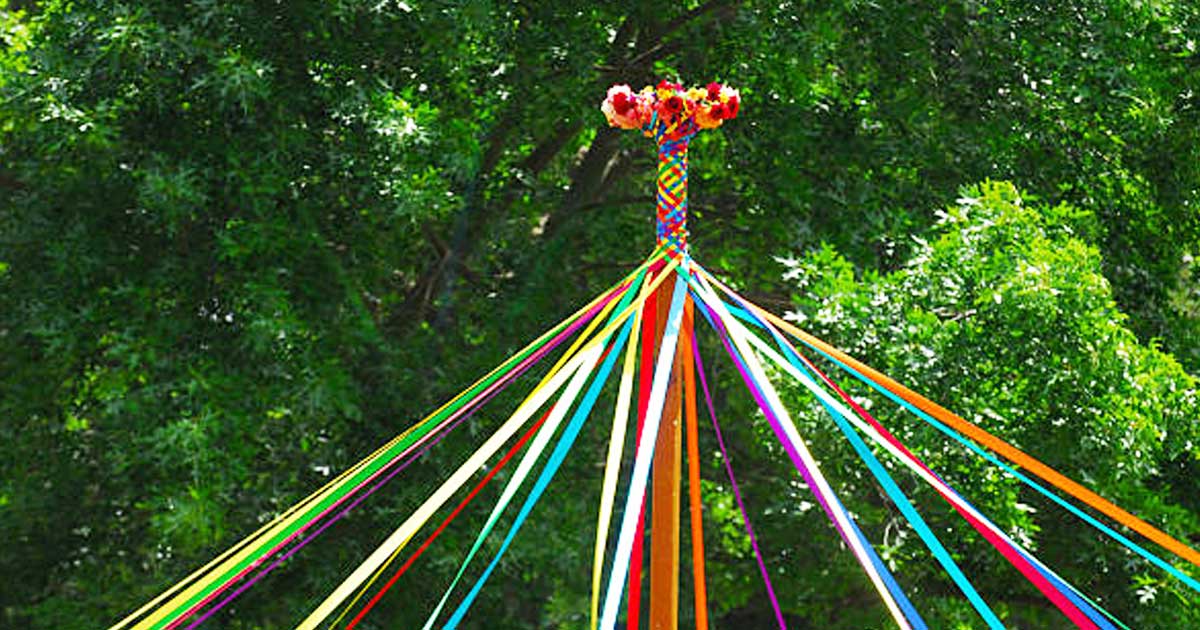 La Danza attorno al Palo di Maggio. Danza popolare.